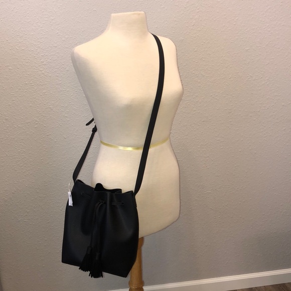 American Eagle Outfitters Handbags - New with tags Black Bucket Bag American eagle